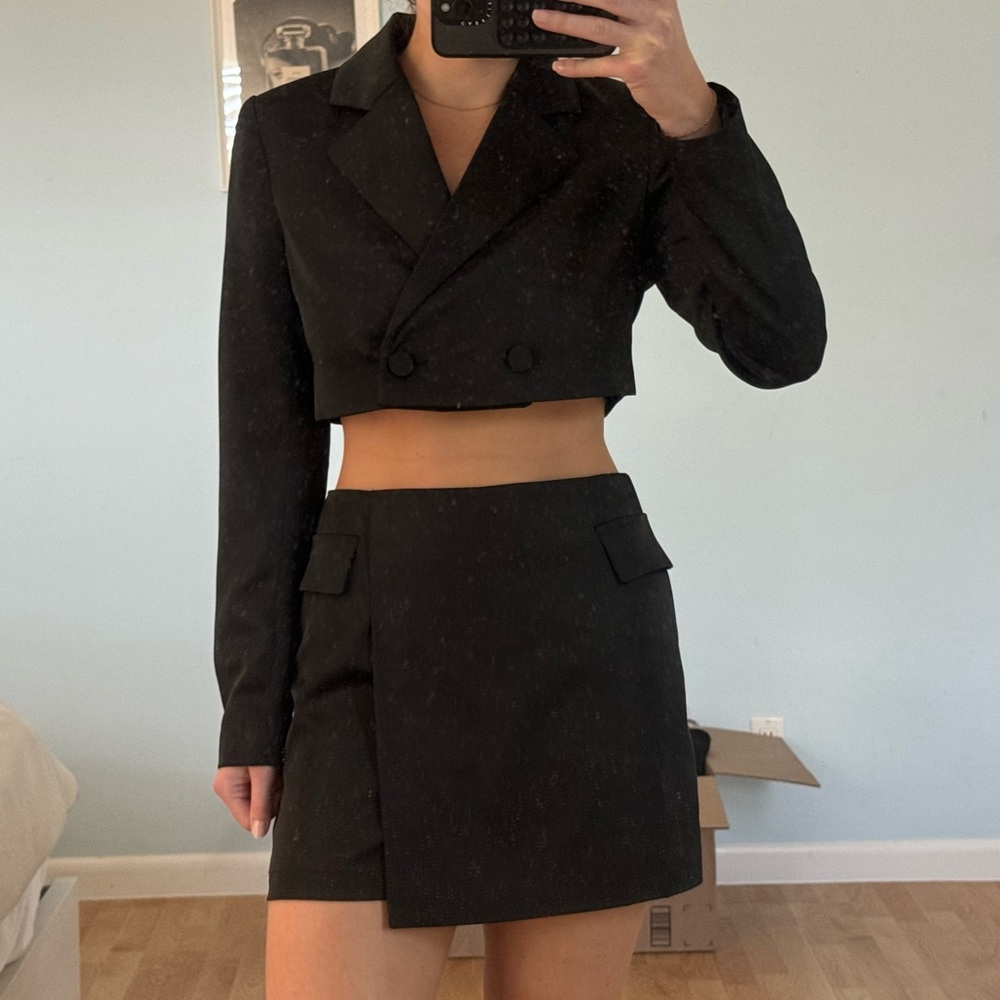 House of Harlow - Black Crop Blazer and Skort Set - Size 6